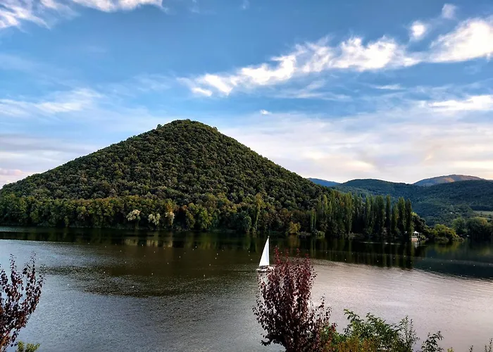 Le Finestre Sul Lago